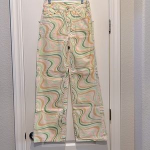 SHEIN FUN PRINT STRAIGHT LEG PANTS SIZE 6. Bundle2Save